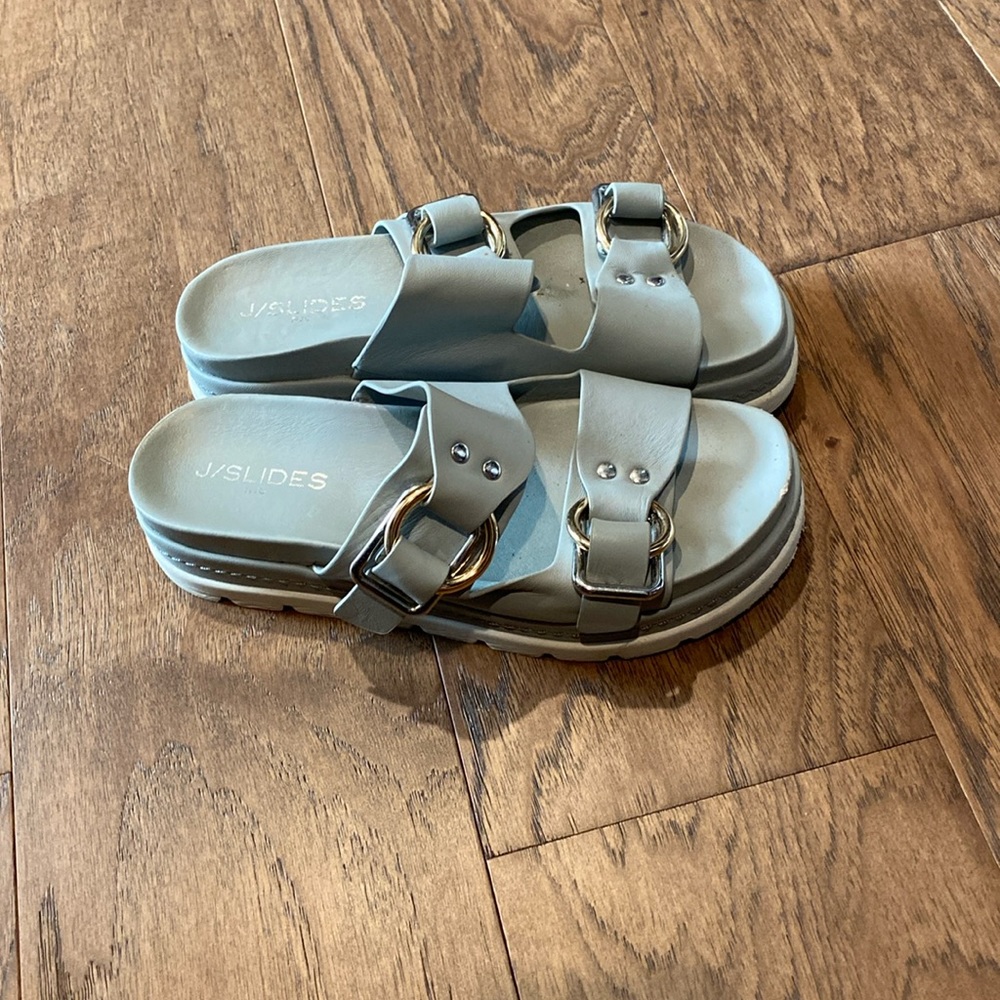 Used j slides. Size 7.5